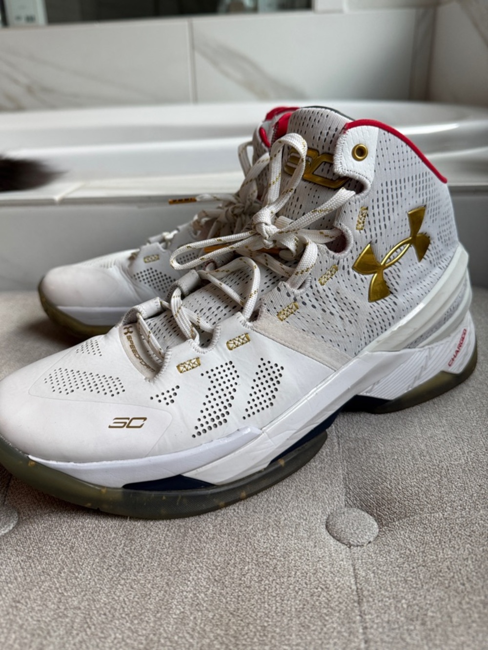 Under Armour White & Gold High-Top Basketball Sneakers 1996 3C Curry